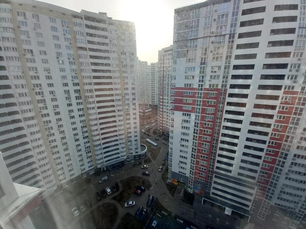 Smart Apartments Drahomanova 2А Kiev Esterno foto
